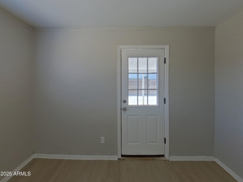 8_pc_w4gnyjvrVD_xC5tppoAqC_layout_0