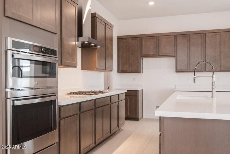 Tri Pointe Soleo 453 - Kitchen-2MLS