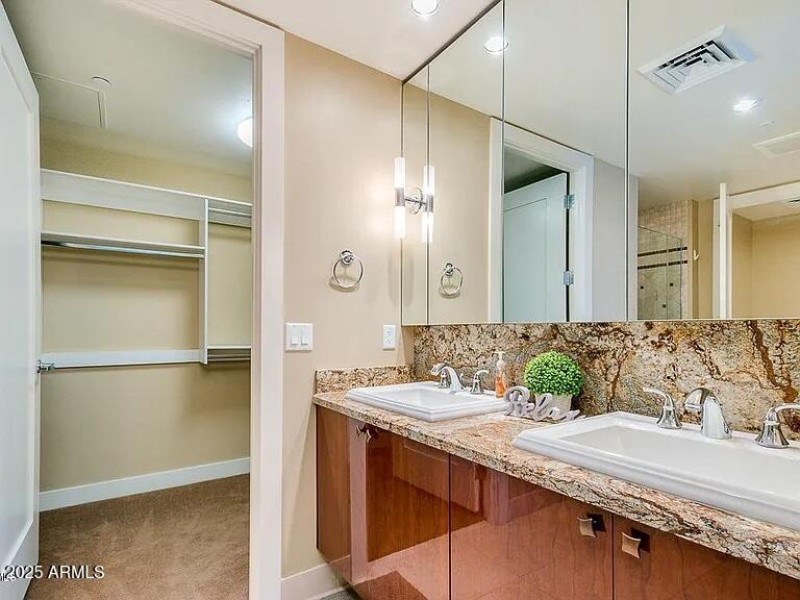 11) 60708-6889616ca0327