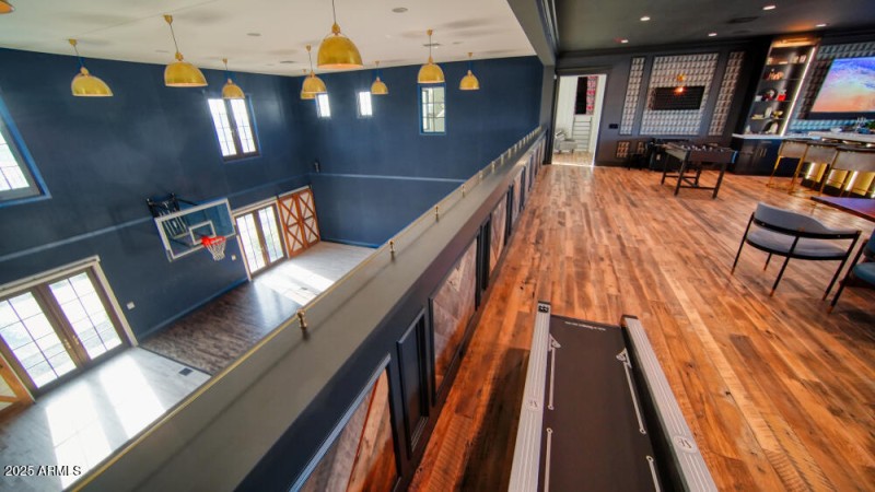 Upstairsbarcourtlook