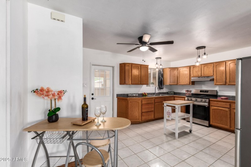 A0DB8453-37DC-469D-B7A3-5F4FE474FE5E