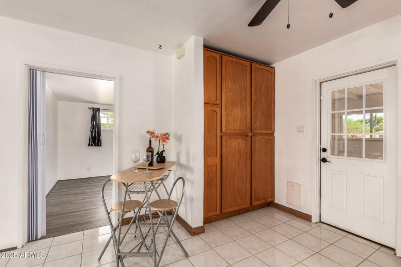 E7522D55-4FDE-498F-81CA-A4AE67F7C49C