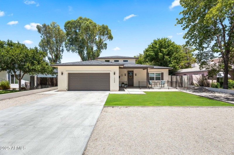 Charming Single-Level in Central Phoenix