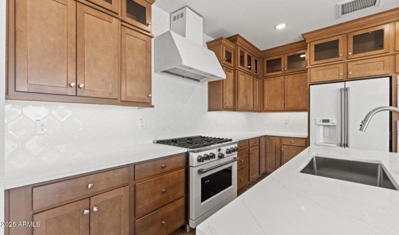 Manor Lot #75 Kitchen (4) (Large)