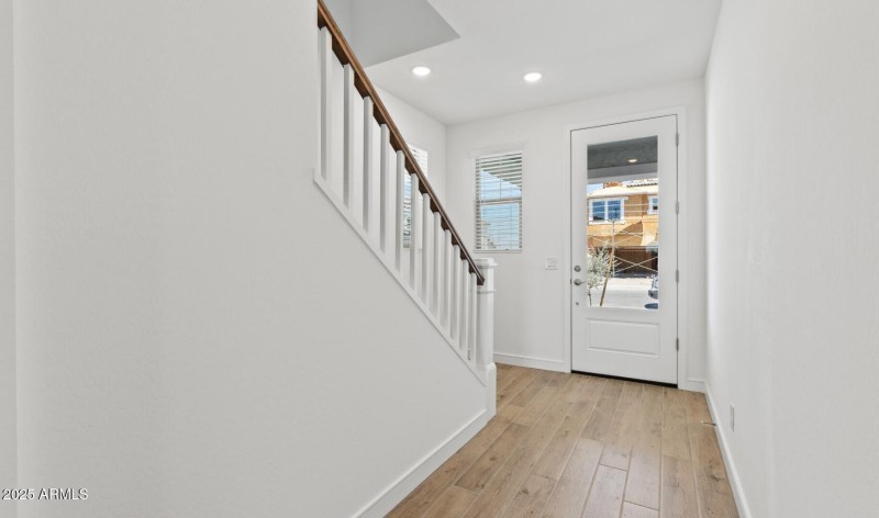 Manor Lot #75 Foyer (Large)