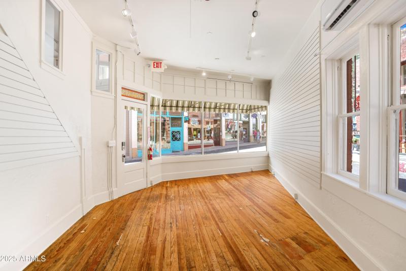 Main Showroom (3)