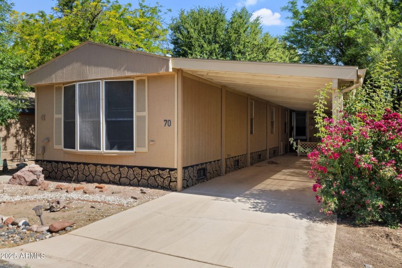 3_014-Front Exterior