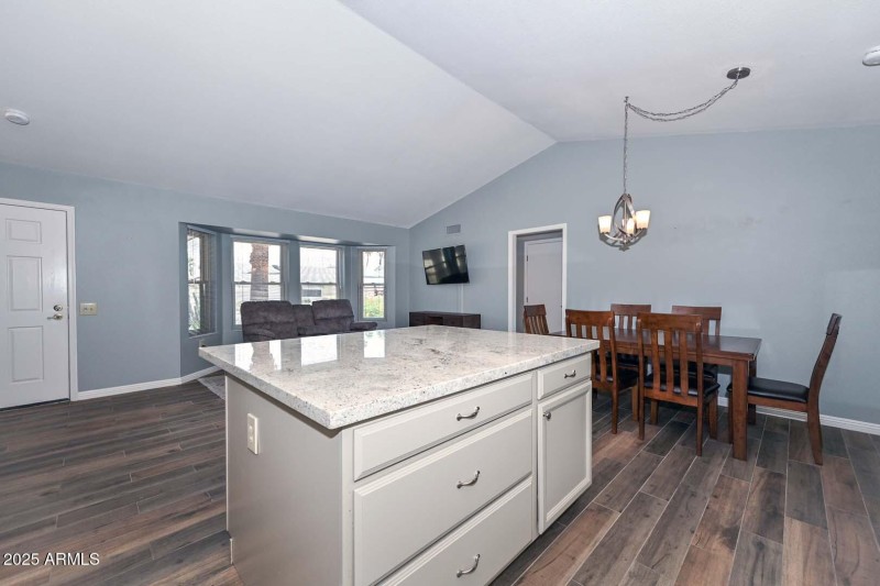 Kitchen-Breakfast Room