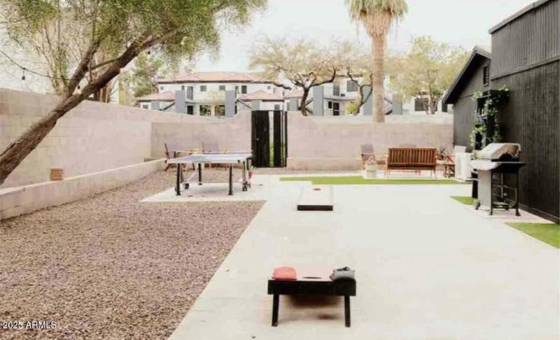 Shared open yard area