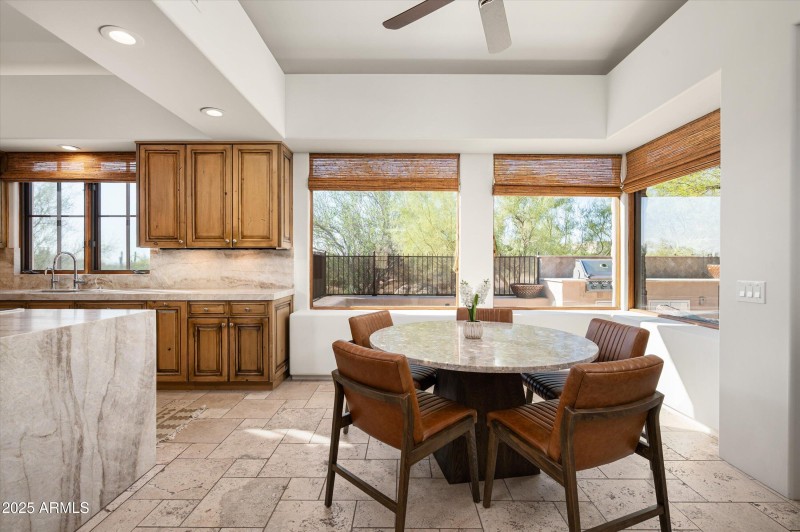 16-10060EBlueSkyDr-16