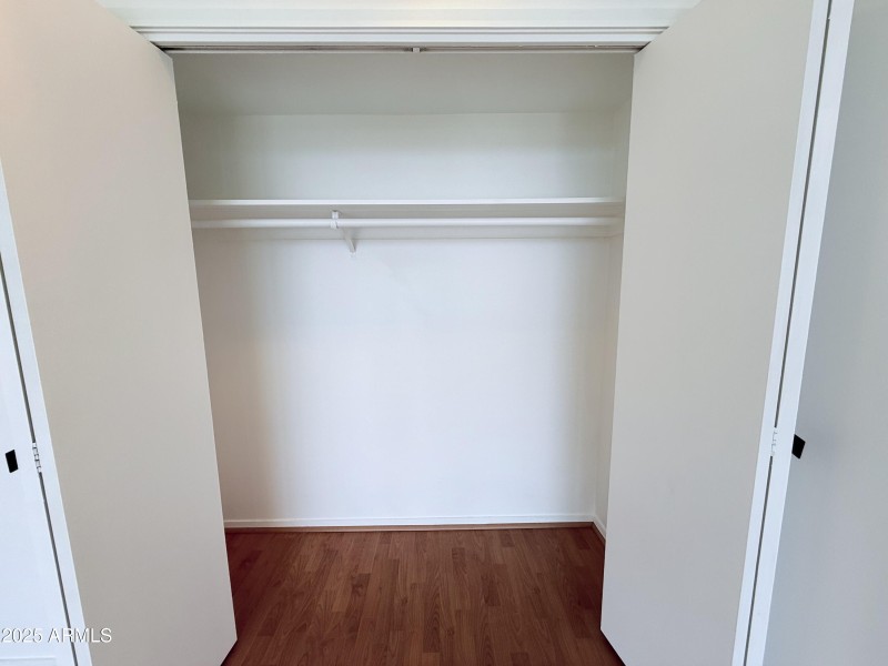 4H Bedroom Closet