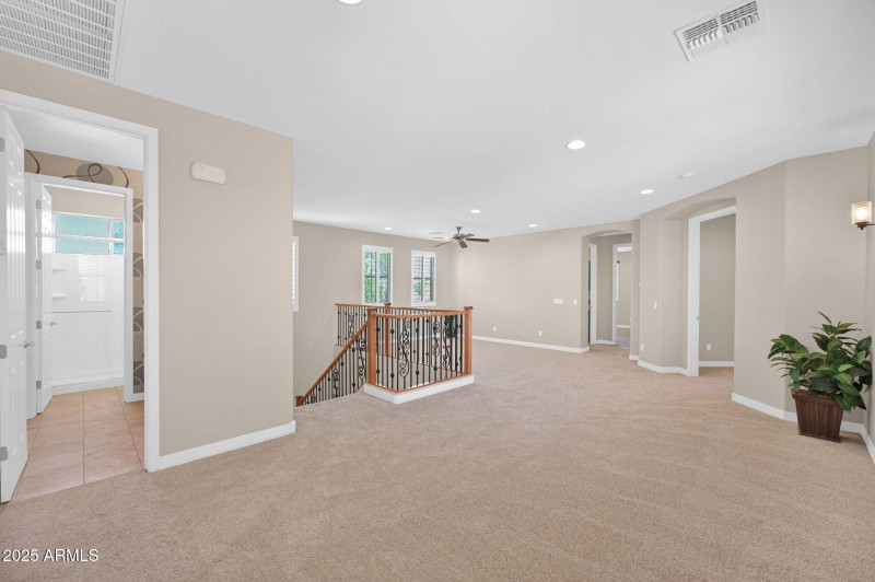 3047 Athena - 21Loft