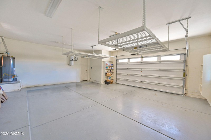 3047 Athena - 43Garage