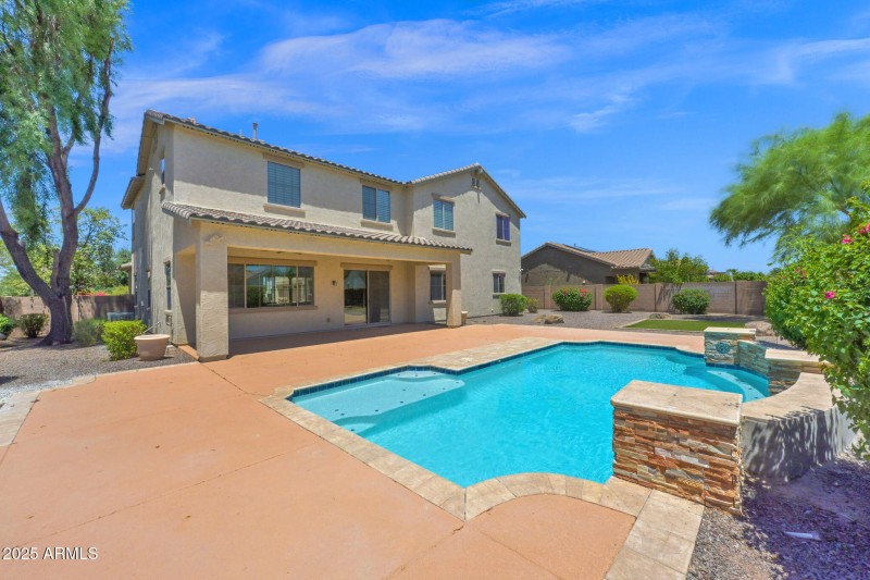 Welcome to 3047 E Athena Ave!