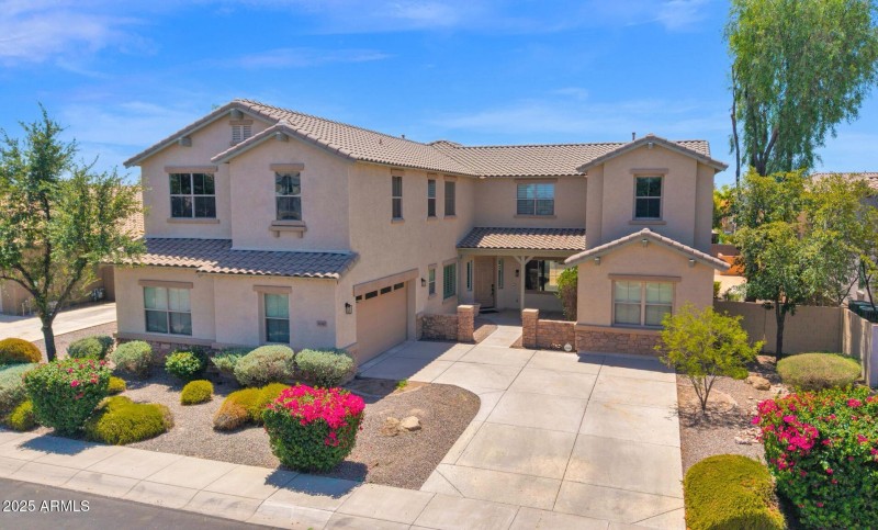 Welcome to 3047 E Athena Ave!