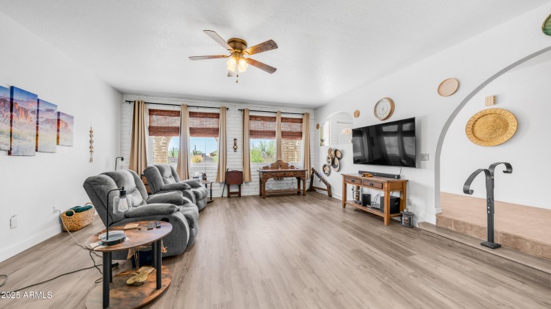 95 S Val Vista Rd (12)