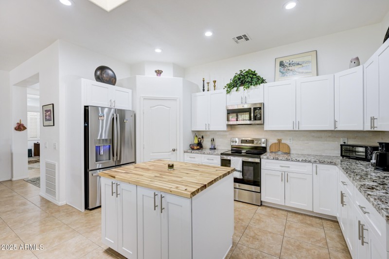 17929 W Buena Vista Dr-10