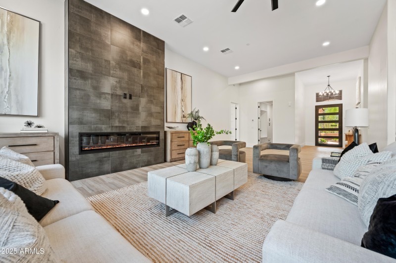 12-24667N116S-ocupix