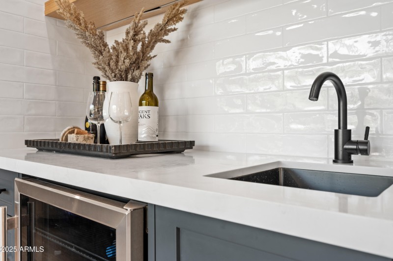 19-24667N116S-ocupix