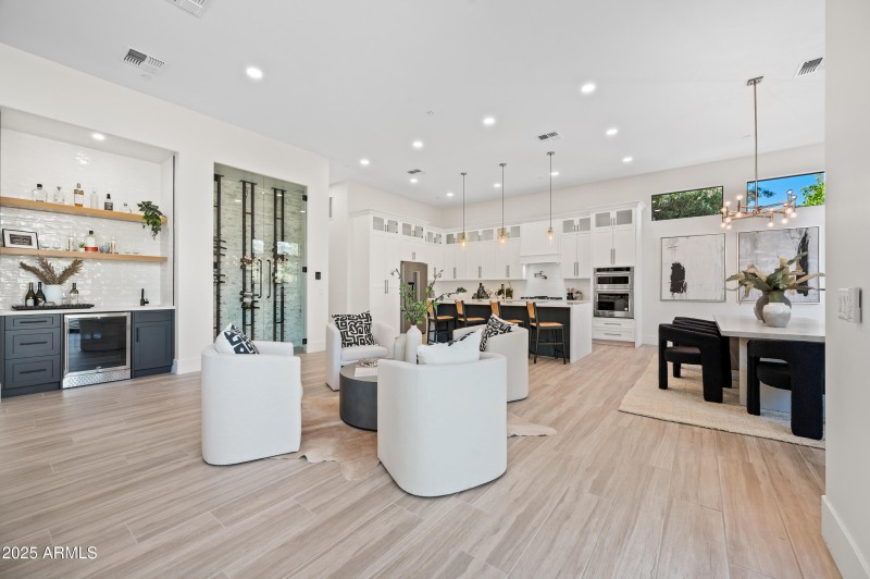 22-24667N116S-ocupix