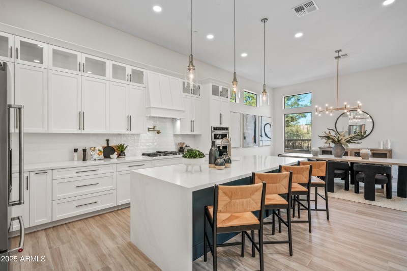 25-24667N116S-ocupix