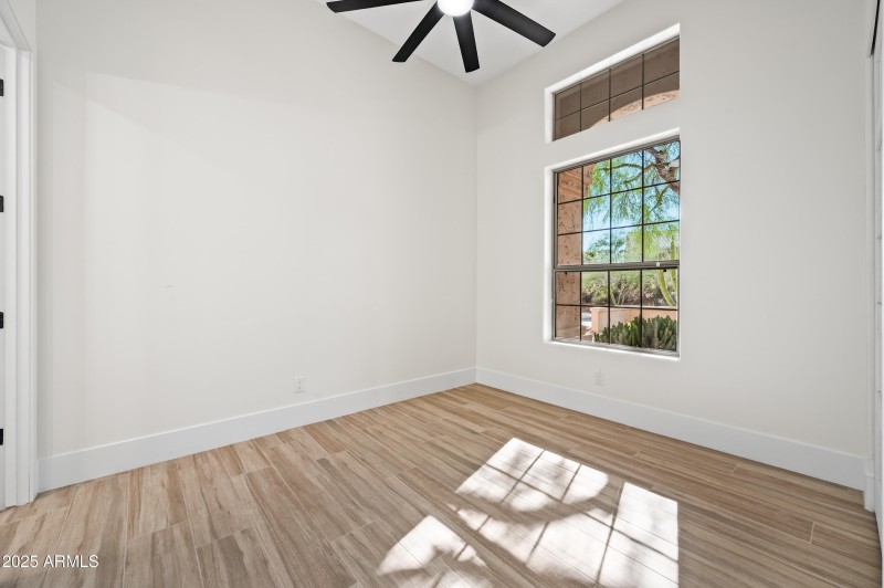 90-24667N116S-ocupix