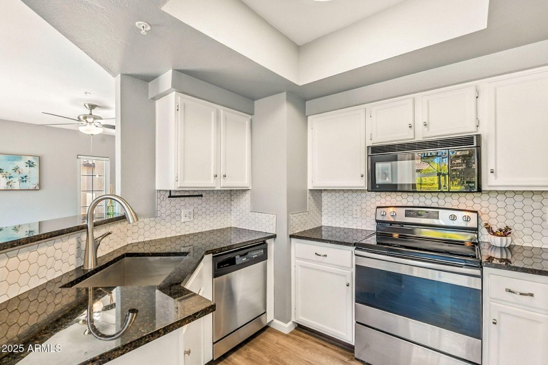 12-web-or-mls-Becker-12