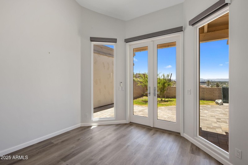 10-web-or-mls-D46A8596