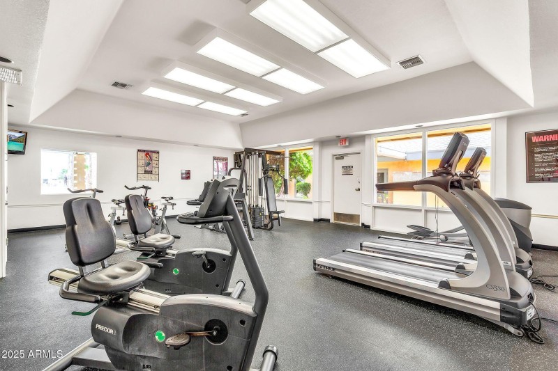 625 W MCKELLIPS RD 399, Mesa, AZ 85201