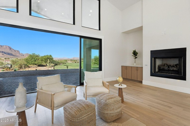 52-web-or-mls-South Veronica-52