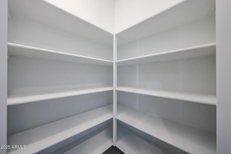 Walk in Pantry
