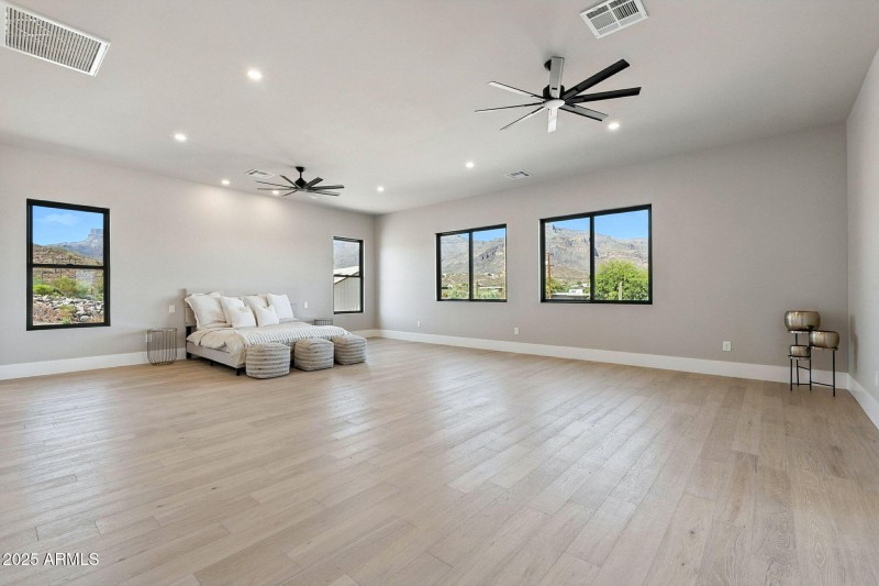 71-web-or-mls-South Veronica-71