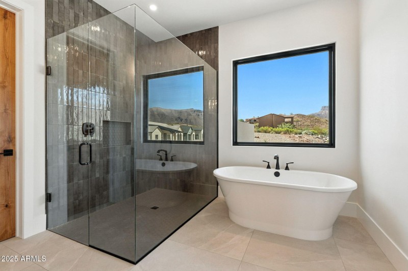 77-web-or-mls-South Veronica-77