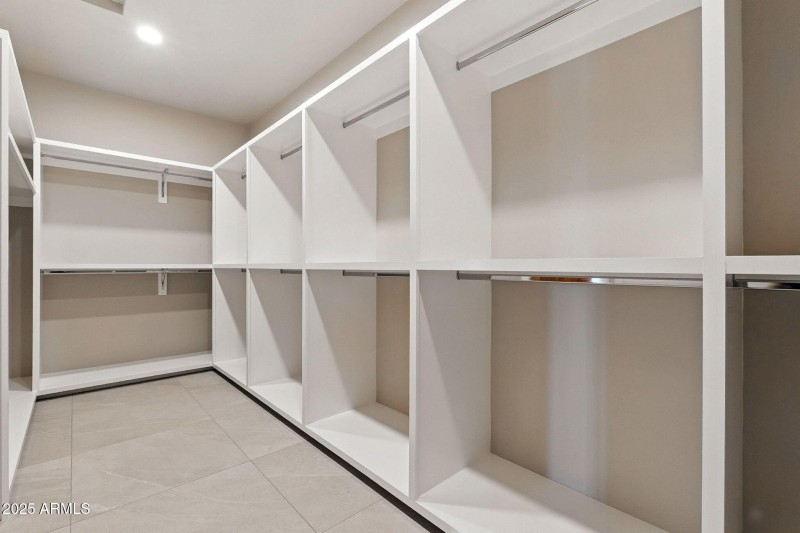 80-web-or-mls-South Veronica-80