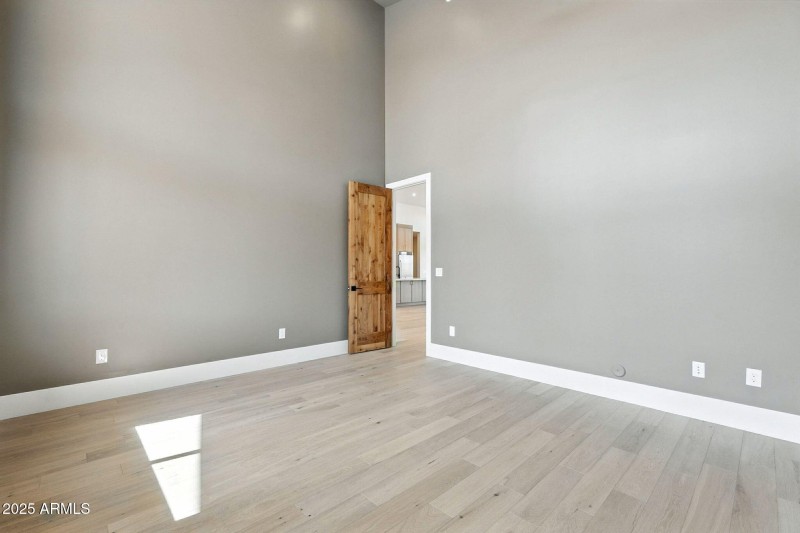 85-web-or-mls-South Veronica-85