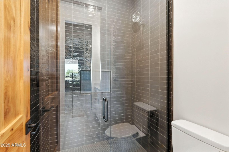 98-web-or-mls-South Veronica-98