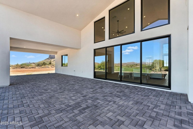 107-web-or-mls-South Veronica-107