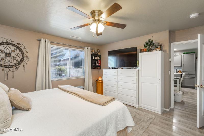 3-web-or-mls-29656-e-wagon-way