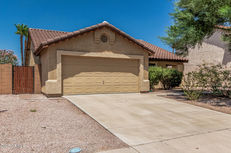 10548 E Balmoral Ave