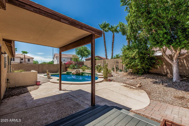 10548 E Balmoral Ave