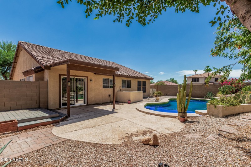 10548 E Balmoral Ave