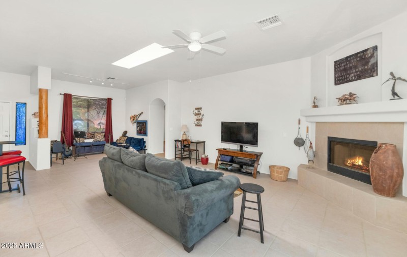 27324 N 219th Ave-large-011-029-27324 N