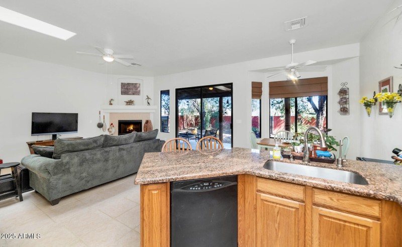 27324 N 219th Ave-large-019-040-27324 N