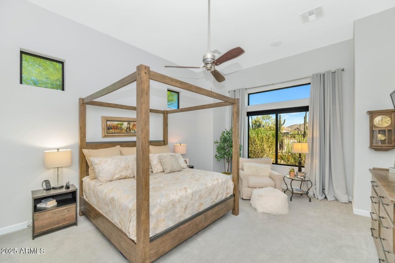 2352 N Estates Cir-large-017-026-2352 N