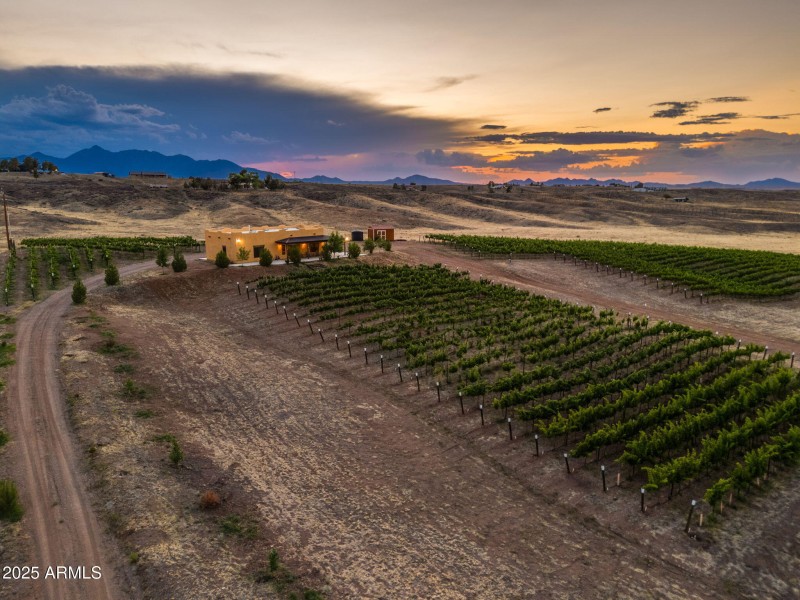 11-web-or-mls-Aerial-Harvest Dr-11