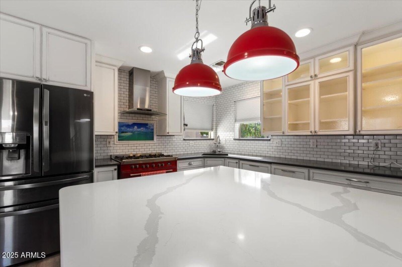 07-1312 E Clifton Ave