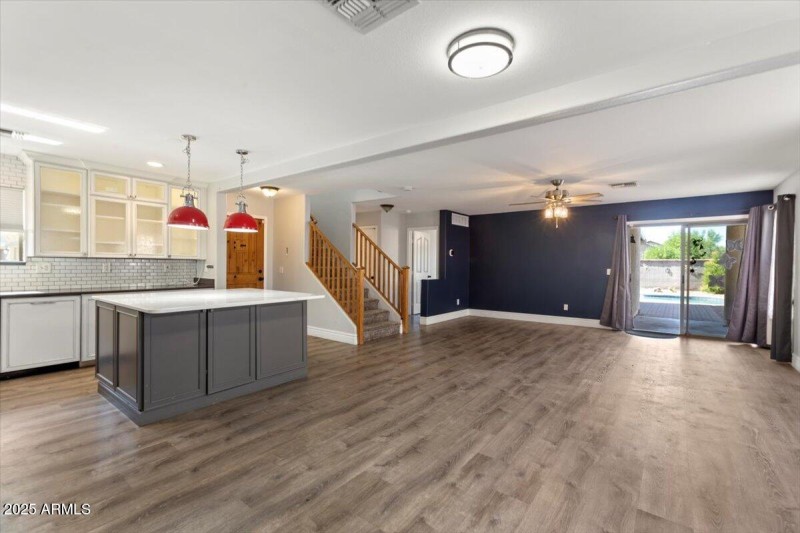 13-1312 E Clifton Ave