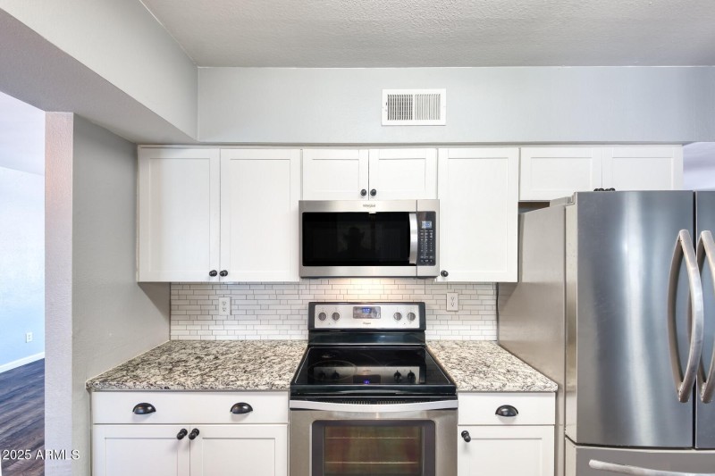 092163-1781 East Driftwood Circle