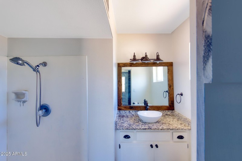 092303-1781 East Driftwood Circle