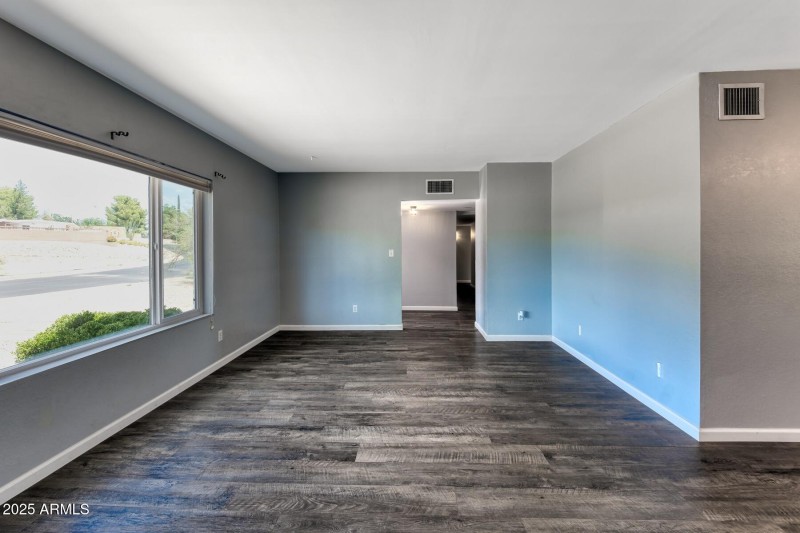 092048-1781 East Driftwood Circle